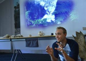 Holding a talk on snow leopards at Järvzoo, July 2015.